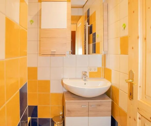 Kristina * 巴德米滕多夫